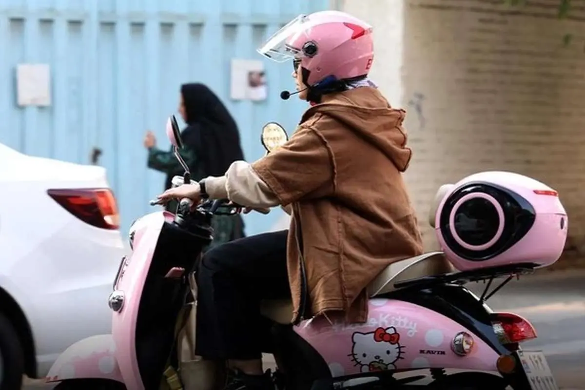 زنان موتورسوار؛ فرصتی برای ترافیک روان و ارتقای اجتماعی دولت