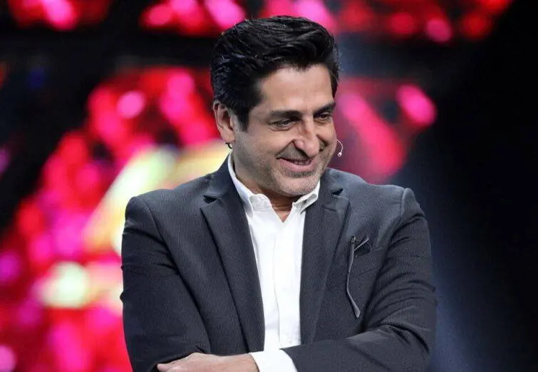 پرسپولیس با وحید هاشمیان به اوج میرسد: حمایت قاطع پیشکسوت سرخها و پیشبینی بازگشت ریکاردو ساپینتو