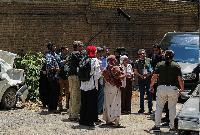 بازدید ۱۵ خبرنگار و روزنامهنگار خارجی از زندان اوین