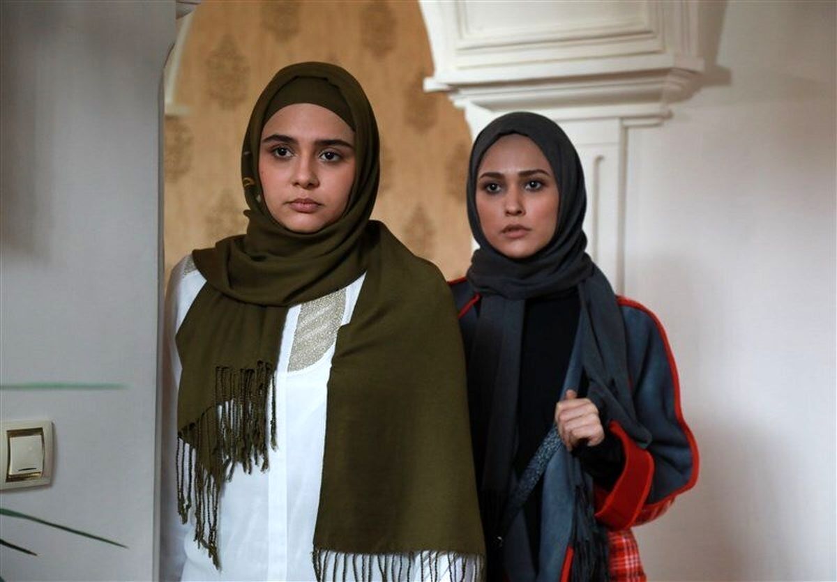 سریال احضار از شبکه آیفیلم روی آنتن میرود
